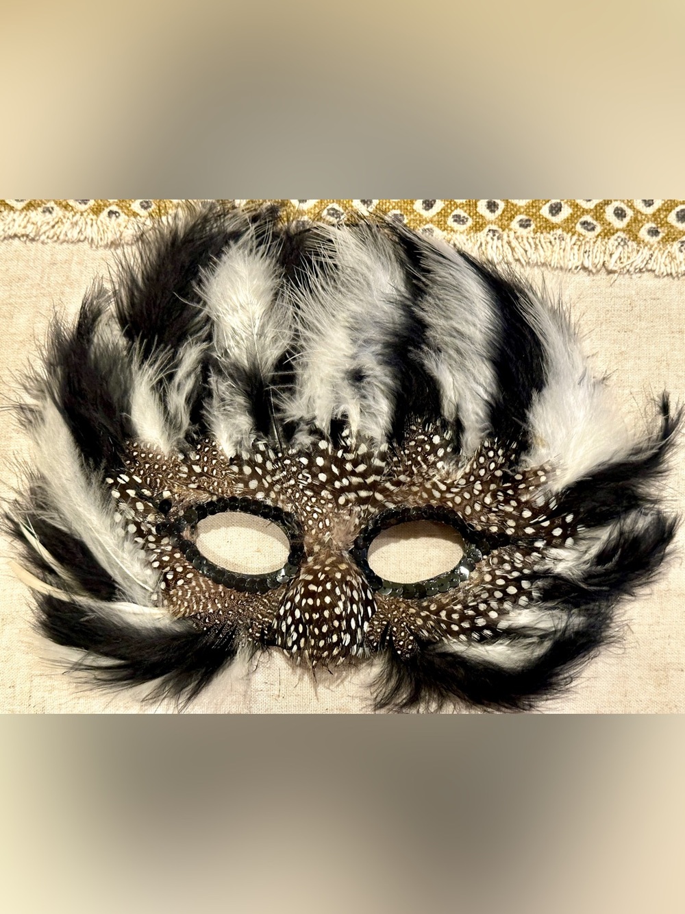 Black White Feathered Bird Masquerade Mask 10x8 Sequin Snowy Owl Bird - EUC